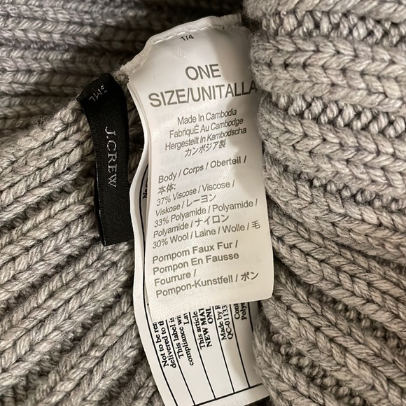 J Crew grey rib knit beanie with Pompom - Picture 3 of 3